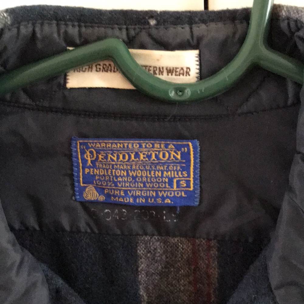 Pendleton men’s small button up - Picture 2 of 9
